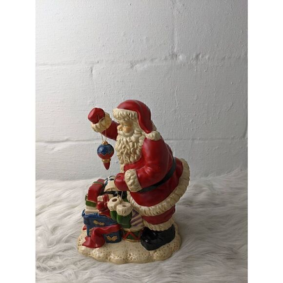 Santa Clause standing around presents with ornament 11 inches tall Ceramic figur - Picture 2 of 7